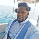 Alain-Gloirdy Bakwa Malary Instagram - Bien arrivé aux Maldives 🇲🇻 pour le travail, même pendant les fêtes, rien ne m’arrête ! #ilovemyjob #bodyguard #security #maldives #cestbondeja