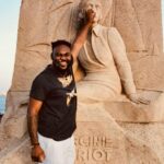Alain-Gloirdy Bakwa Malary Instagram - Crois en toi-même et en tout ce que tu es. Sache qu'il y a des choses à l'intérieur de toi qui sont plus grandes que n'importe quel obstacle. #ilovemyjob #bodyguard #cokeboys #littleandsmallkids #bigandtall #plussize #cestbondeja Monaco