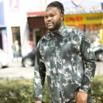 Alain-Gloirdy Bakwa Malary Instagram - J’espère que vous allez bien ma #teammakao , en ce moment je suis souvent à Paris pour travailler sur mes sons, je me donne à fond, je vous remercie pour votre patience, je vous prépare le meilleur ! #cestbondeja #plussizemodel #plussize #bigandtall #bigmen #asos #modegrandetaille #asseenonme #ss11 Pigalle Paris