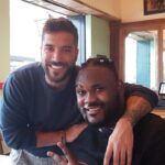 Alain-Gloirdy Bakwa Malary Instagram - Retrouvailles avec Nicky Larson @alain_rocben 🙌🏾 #ss11 #secretstory11 #secretstory #alainrocben #beaugosse #cestbondeja #friendship
