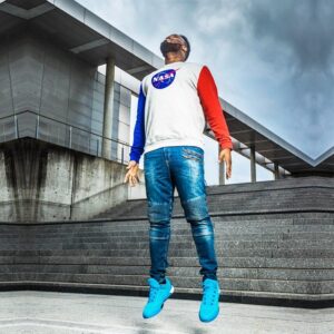 Alain-Gloirdy Bakwa Malary Instagram - Sky is the limit... 🚀 #asseenonme #plusmodelmag #bigmen #bigandtall #plussize #cestbondeja #ss11 #makaoss11 #plusmalefashion #nasa #makao #secretstory11 #secretstory #asseenonme #asos #grandetaille #celebratemysize 📸 @jpgimenez.photographe.lyon