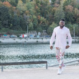 Alain-Gloirdy Bakwa Malary Instagram - Faites de votre différence votre force... 💪🏾 #bigandtall #plusmalefashion #plusmalemodel #plussize #bigsize #bigmen #tallman #asseenonme #asos #asoscurve #effyourbodystandards #plusmodelmag #makao #ss11 #makaoss11 #bigmen #plussizemodel #modeling #lyon