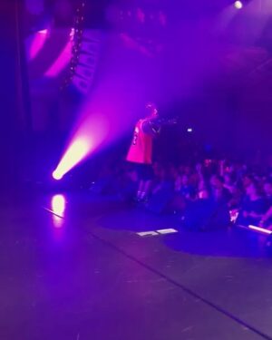 Alain-Gloirdy Bakwa Malary Instagram - Ici c’est Paris 🇫🇷

Thanks to uncle @saintjhn and @jnrchoi 🙏🏽👌🏾

Les garçons aussi étaient présents pour cette date en France à nos côtés ce Samedi 10/09/22

#saintjhn #musictour #makao #children #Paris #family