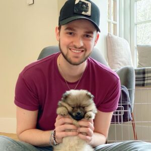 Alastair Aiken Instagram - Meet our new 8 week old Pomeranian puppy! 🐶💙