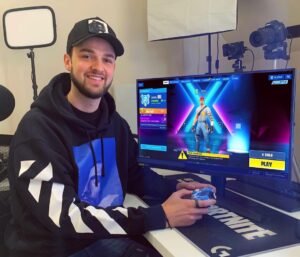 Alastair Aiken Instagram - My new gaming monitor is amazing - 144hz, 1ms response time and HDR! 🎮💪🏻 #LGUltraGear #LGNanoIPS1ms #27GL850 #ad