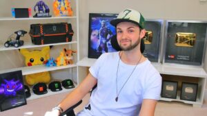 Alastair Aiken Instagram - Switched up the background - What do you think? 😄🎮