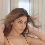 Alaya F Instagram - GRWM and my Bisleri with a dash of sophistication and style! Look at the prefect hues and dance away the blues! Show me your best moves with Bisleri. 🥳🕺 #DrinkItUp #GrooveWithBisleri #SipFlipRepeat #Ad @bislerizone