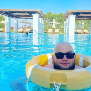 Albert Vasilyev Instagram - СПАСАТЕЛИ ШМАЛИБУ: HOOD EDITION.🏊🏽‍♂️