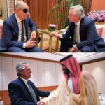 Alberto Fernández Instagram - Mantuve un encuentro con el canciller federal de Alemania 🇩🇪, @bundeskanzler, y una reunión bilateral con el primer ministro de Arabia Saudita 🇸🇦, Mohammed bin Salman bin Abdulaziz Al Saud ⬇️ 🇩🇪 Conversamos sobre la importancia de la relación entre la #UE y la #CELAC. Además, nos preocupan las consecuencias de la invasión rusa a Ucrania y coincidimos en la necesidad urgente de que la guerra finalice. 🇸🇦 Exploramos la posibilidad de inversiones en energía, de cara a una transición global energética donde la cooperación y asociación serán centrales. La relación entre nuestros países avanza continuamente y es nuestro deseo seguir profundizando el vínculo con una mayor diversificación del intercambio comercial. Además, valoramos la cooperación en el uso pacífico de la energía nuclear, que cuenta con un amplio potencial. Ambas naciones ingresamos a los #BRICS, lo que refleja la multipolaridad emergente y la decisión de fortalecer la coordinación multilateral y regional. Son bases fundamentales para promover la paz, el desarrollo y las oportunidades conjuntas en beneficio de los pueblos. India, Nueva Delhi