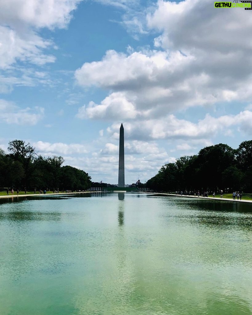 Alejandro Sanz Instagram - Un paseo por la capital 🙌 1. Sentadito me quede en DC 2. Los guardaespaldas 3. En llamas 4. Best Tour Ever because of you 5. Repeat please 6. Mármol, memoria y granito 7. ¿Paella? 8. Las giras son sinónimos de buenos amigos 9. Yo también logré el mío de verte a ti de cerca 10. Hoy nos vemos en NY ❤️ #SANZenVivoUSA 🇺🇸 Washington D.C.