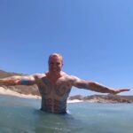 Aleksandr Shpak Instagram - С праздником и всем доброго раночку