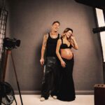 Aleksandr Tarasov Instagram - Скоро моя жизнь сильно изменится!😄 Я давно об этом мечтал, а теперь каждый день разные ощущение: то хочется, чтобы нас побыстрее стало трое, то хочется растянуть это удовольствие ожидания..🤭