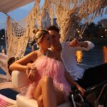 Aleksandr Tarasov Instagram - С днем рождения, моя принцесса! Все лично, на ушко, а фоточки для истории!❤️👑