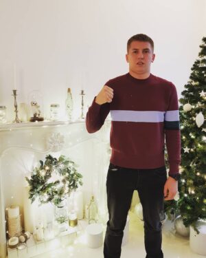 Aleksey Shcherbakov Instagram - С наступающим! Это я на новогодней фотосессии был, щас я дома уже.
