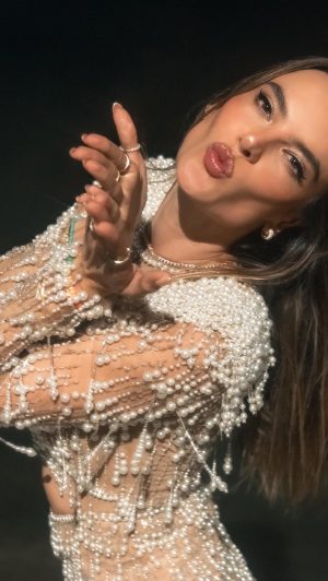 Alessandra Ambrosio Instagram - welcome 2️⃣0️⃣2️⃣4️⃣ 🎊🥂🌟