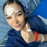 Alessandra Fuller Instagram - Abrazaré mis cicatrices para recordarme que esta batalla aún no termina, para recordar ese compromiso y entrega que tanto me moviliza. Y es que no hay nada más valioso e importante que intentarlo hasta el final. Gracias por tanto cariño y por esas hermosas palabras que me empujan a seguir adelante. Vamos por esa olla de oro 🥹❤️‍🩹