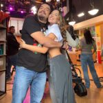 Alessandra Fuller Instagram - Pase lo que pase hoy, este ha sido un viaje maravilloso y no puedo sentirme más agradecida con mis compañeros de vuelo. Cada uno de ellos tan único, tan especial. Gracias por permitirme aprender tanto de ustedes, por regalarme tantas risas y, por sobretodo, su amistad. Vamos con todo a esa final!!!!!!! 🥹❤️