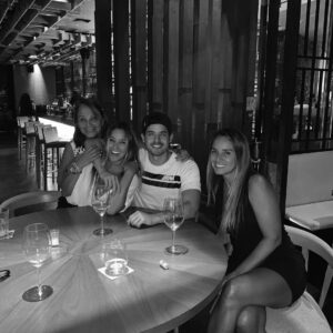 Alessandra Fuller Instagram - Feliz vidaaaaaaa amore!!!! Qué bonito es crecer y reír con tu mejor amigo 🥹 Te amo para siempre @andresvilchezzz ❤️