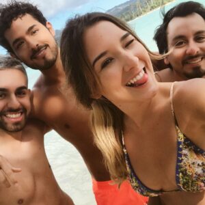 Alessandra Fuller Instagram - Feliz vidaaaaaaa amore!!!! Qué bonito es crecer y reír con tu mejor amigo 🥹 Te amo para siempre @andresvilchezzz ❤️