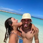 Alessandra Fuller Instagram - “La vida tiene cosas mágicas. Los atardeceres, el mar, el cielo, la música y algunas personas” <3 Saint Thomas, U.S. Virgin Islands