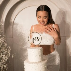 Alessandra Fuller Instagram - Nada como compartir la felicidad con las personas que amas!!! 😍🥹

Gracias infinitas 💍✨
Deco hermosa @partystoreperu 
Torta y dulces @dulcefinaoficial 
Dj @djsthefanosanchez_ 
Fotos impresas @fotonotaperu 
Foto fija @takeshionophoto 
🤍🤍🤍🤍🤍🤍🤍🤍🤍🤍