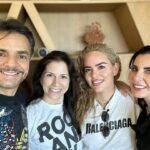 Alessandra Rosaldo Instagram - Recibimos la visita de estas bellezas @draesmeraldabastidas y @dra.marimarguerra que no sólo nos alegraron el día con su presencia, sino que además nos consintieron con un muy necesitado #boost de energía para estos días de desveladas, aviones, carreteras y mucho estrés😰 Dense una vuelta por sus clínicas @medae_ @neoclinicmx Tienen tratamientos maravillosos y lo que más me gusta de ellas, es que se enfocan en tu bienestar y en sanarte de adentro hacia afuera🧬💆🏻‍♀️Gracias reinas hermosas, las veo pronto para mi siguiente tratamiento 😉😉😉