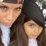 Alessandra Rosaldo Instagram - Mi niña hermosa 👧🏻 Te amo con todo mi ser. ¡Feliz día a todos los niños y niñas! #DeViajeConLosDerbez #NuevaTemporada Disponible solo en @primevideomx 🌎 @vix @vixplus 🇺🇸