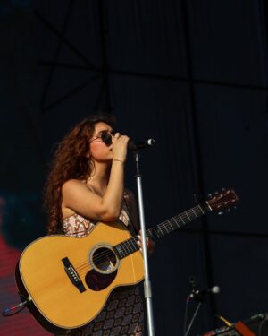 Alessia Cara Instagram - @lollapaloozacl MUCHAS GRACIAS!!! part 2/2 (📷: @livaita
