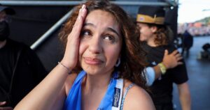 Alessia Cara Instagram - BUENOS AIRES 🇦🇷 I don’t have many words other than thank you and I will remember this forever. first time here and you welcomed us in the warmest, most incredible way. unreaaaaaaaaal. I’m from Brampton, Ontario what the hellll! wow. muchas muchas muchas gracias. cried lots. @lollapaloozaar
