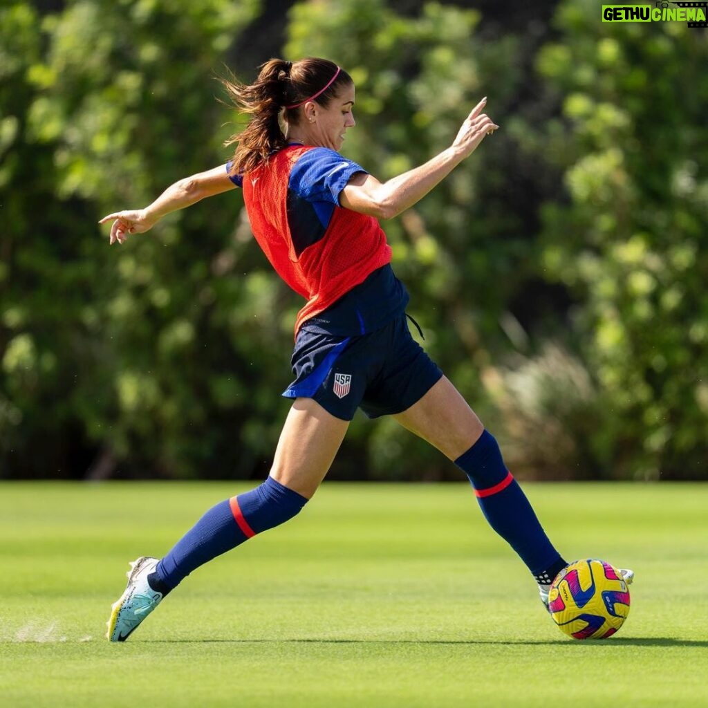 Alex Morgan Instagram - Rain or shine. Let’s get it! Game day Details 👇 vs. Germany // 7PM ET // FS1