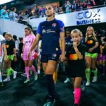 Alex Morgan Instagram - On the weekends, I don’t dress for friends… San Diego, California