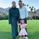 Alex Morgan Instagram - Never too late to post a Thanksgiving family picture! 🥰🌴