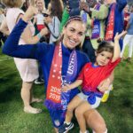 Alex Morgan Instagram - It’s one thing when you can raise your daughter around powerful women, but it’s another when you sign the equal pay CBA agreement with her on your hip💪🏼🤩