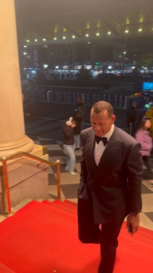 Alex Rodriguez Instagram - Golden Gloves 🏆