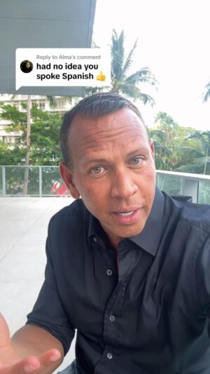 Alex Rodriguez Instagram - Hola mi gente!