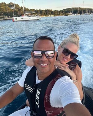 Alex Rodriguez Instagram - This is a vulnerable post, but I am going to share anyway because the last year of my health journey has been life changing. At the end of 2021, my family pointed out that I was looking unhealthy. Not what you want to hear, but I knew I wasn’t my best self.  It all came down to me making some key changes in my habits: 1. More plants, less red meat 2. Intermittent fasting  3. Night walks.  Small changes led to big results, and I’m feeling better than ever. Thank you @jac_lynfit for being my guide and support.  You coached me up to stay dedicated, motivated and improve each day.
