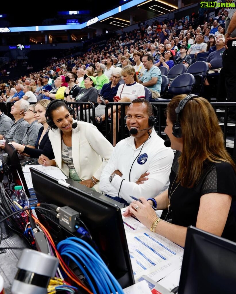 Alex Rodriguez Instagram - Incredibly proud of the @minnesotalynx athletes, coaches, and organization for a hard fought season that showed strength, dedication, and passion. It was so fun to watch and can’t wait for next season. Target Center