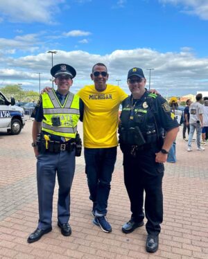 Alex Rodriguez Instagram - Great day for some @uofmichigan football 🏈 @thenatasharodriguez