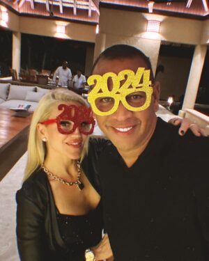 Alex Rodriguez Instagram - Happy New Year!! Wishing everyone health and happiness going into 2024 🎉