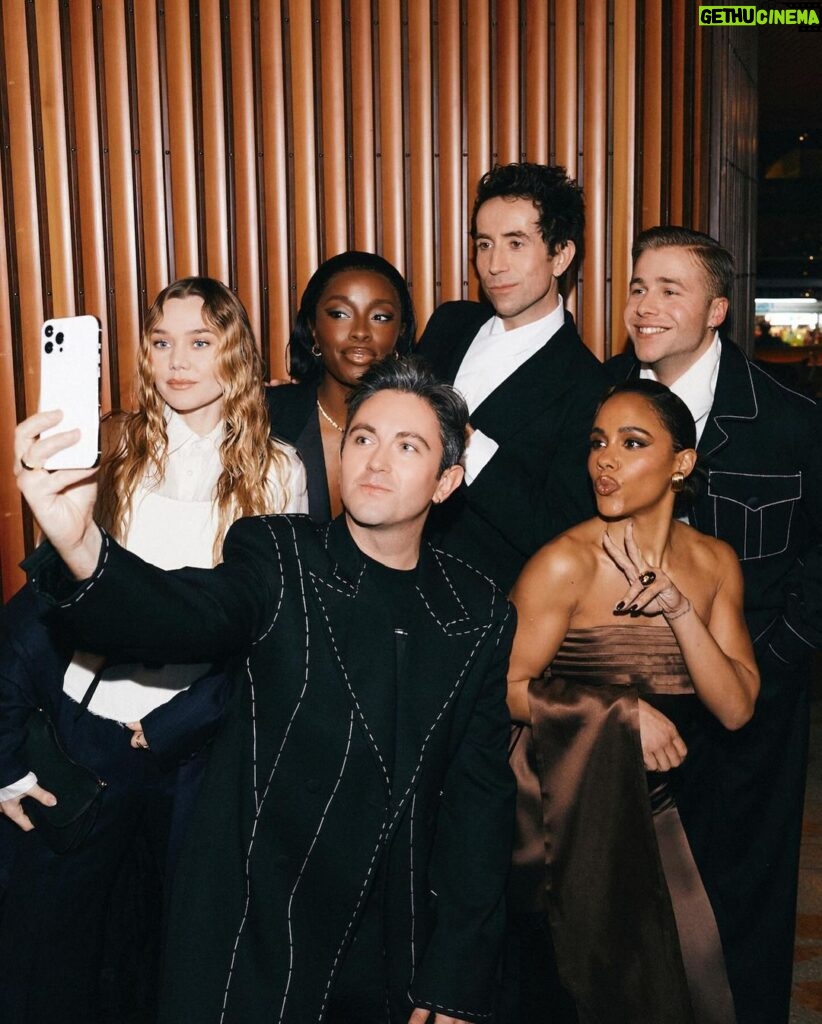 Alex Scott Instagram - A fun night was had at the @britishfashioncouncil 💃🏽 Thank you @dietcokegb and @danielwfletcher for having me as part of the gang and big congratulations to all the winner’s x x