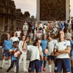 Alex Scott Instagram - Change doesn’t just come from leading on the pitch ,it comes from all the incredible people who are driving the game from the grassroots and beyond. So proud to be alongside of you in the Nike kit shoot. Over to you @lionesses - cheering for you all the way! @nikefootball @nikelondon in