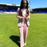 Alex Scott Instagram - Final day of business in the @barclayswsl ⚽️ Catch the action on BBC ONE from 2pm See ya soon x