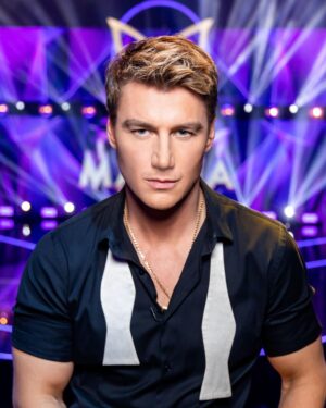 Alex Sparrow Instagram - The MASKED SINGER Season 4 😈🎭🥳
Не пропустите! Сегодня #Маска на НТВ в 20:20 ❤️
