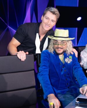 Alex Sparrow Instagram - The MASKED SINGER Season 4 😈🎭🥳
Не пропустите! Сегодня #Маска на НТВ в 20:20 ❤️