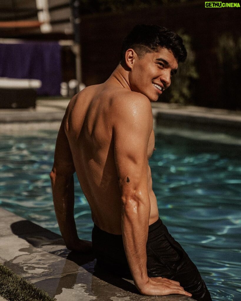 Alex Wassabi Instagram - was in a pretty low time in my life up until recently. finally starting to feel like myself again Calabasas, California