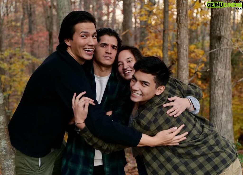 Alex Wassabi Instagram - happy thanksgiving! 🍁 thankful for every single wassabian in the world. you’ve changed my family’s life more than you’ll ever know 🥲 thanks for 15 years of love & support! & here’s to 15 more! 🙌🏼