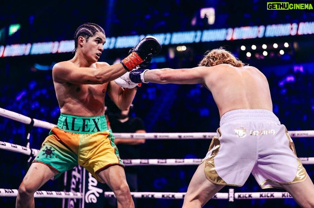 Alex Wassabi Instagram - an honor sharing the ring with these men. finally got the epic back & forth fight I’ve been looking for! best tag team performance in @misfitsboxing history! 🧨