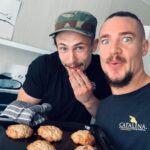 Alexander Dreymon Instagram – ARNAS’ BAKERY (it’s actually his girlfriend’s bakery, he’s just vying for cookie points 😉🙄) Thank you @sarahwarnaar!