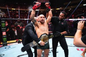 Alexander Volkanovski Instagram - Back on top #P4P 👑