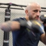 Alexander Volkanovski Instagram - I’m pumped to announce my partnership with Crypto.com leading into #UFC284 Thank you to Crypto.com for supporting not only me, but the entire MMA community. As a special treat, Crypto.com is giving you the chance to win a pair of signed UFC Fight Gloves from yours truly. Here’s how to enter: Like the post, follow @cryptocomofficial fill out the form at bit.ly/volkfightgloves #UFC284 #Crypto #FortuneFavorsTheBrave #crofam #ad T&C apply, check the link in @cryptocomofficial bio. #ad